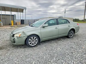 2005 TOYOTA AVALON