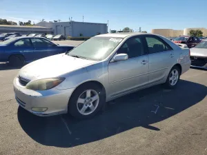 2004 TOYOTA CAMRY