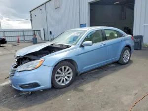 2013 CHRYSLER 200