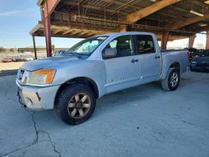 2010 NISSAN TITAN