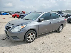 2016 NISSAN VERSA