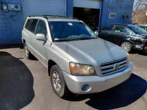 2004 TOYOTA HIGHLANDER