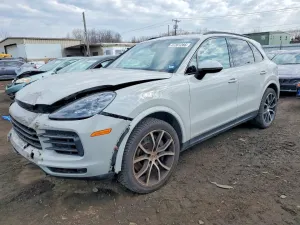 2022 PORSCHE CAYENNE