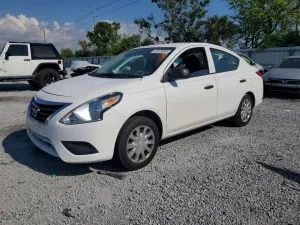 2015 NISSAN VERSA
