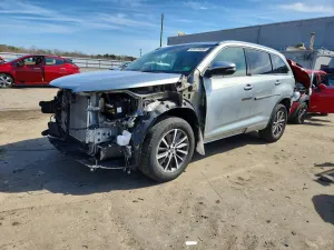 2018 TOYOTA HIGHLANDER