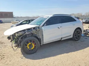 2023 AUDI Q8