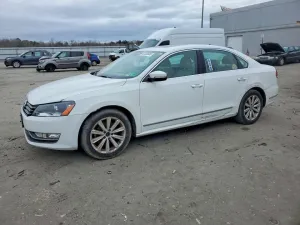 2013 VOLKSWAGEN PASSAT