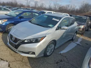 2019 NISSAN LEAF