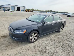 2013 VOLKSWAGEN PASSAT