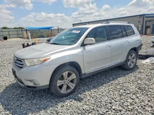 2013 TOYOTA HIGHLANDER