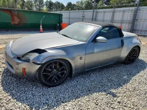 2004 NISSAN 350Z