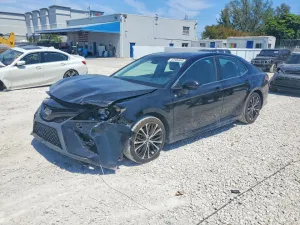 2018 TOYOTA CAMRY