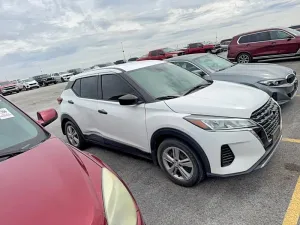 2022 NISSAN KICKS