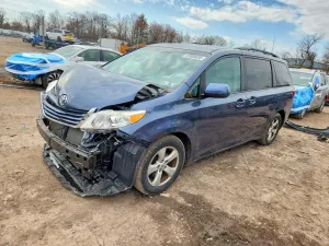 2016 TOYOTA SIENNA