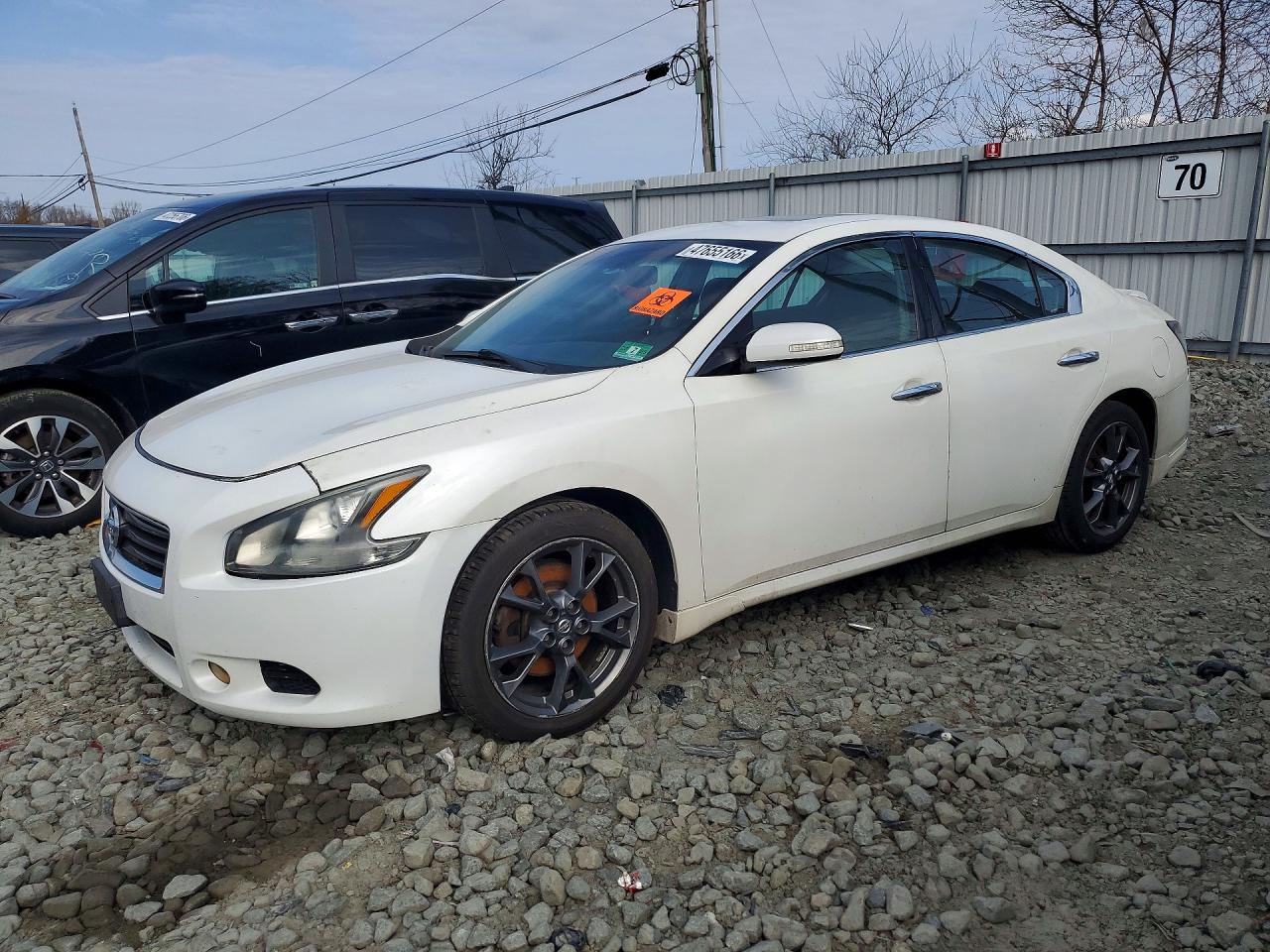 2012 NISSAN MAXIMA