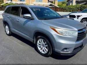 2016 TOYOTA HIGHLANDER