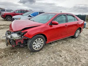 2014 TOYOTA CAMRY