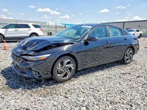 2024 HYUNDAI ELANTRA