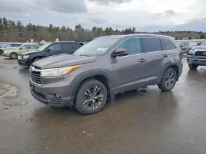 2016 TOYOTA HIGHLANDER