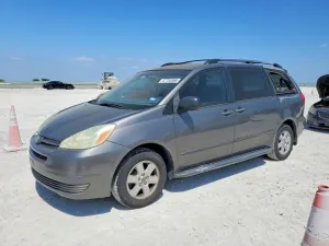 2004 TOYOTA SIENNA