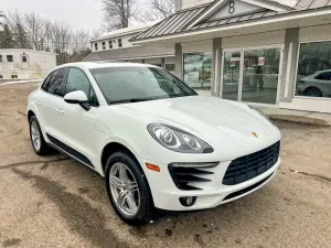 2015 PORSCHE MACAN