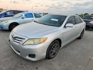 2011 TOYOTA CAMRY