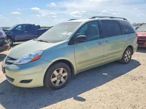 2009 TOYOTA SIENNA