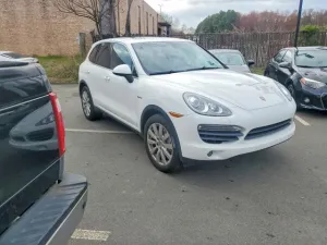 2012 PORSCHE CAYENNE