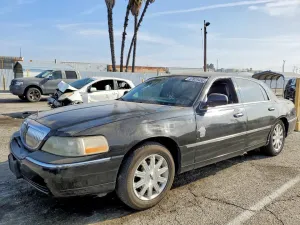 2011 LINCOLN TOWNCAR