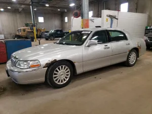 2004 LINCOLN TOWNCAR