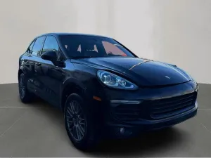 2017 PORSCHE CAYENNE