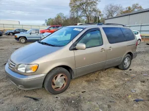 2003 TOYOTA SIENNA