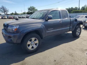 2011 TOYOTA TACOMA