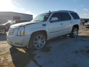 2013 CADILLAC ESCALADE