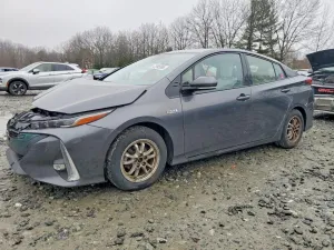 2017 TOYOTA PRIUS