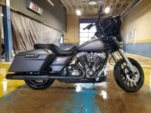 2016 HARLEY-DAVIDSON FL