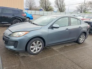 2013 MAZDA 3
