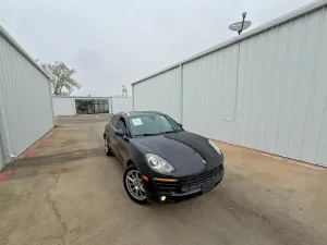 2015 PORSCHE MACAN