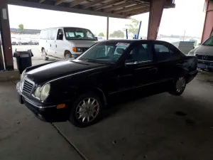 2000 MERCEDES-BENZ E-CLASS