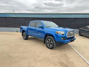 2017 TOYOTA TACOMA