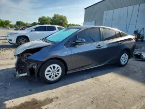 2018 TOYOTA PRIUS