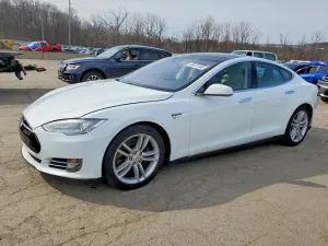 2015 TESLA MODEL S
