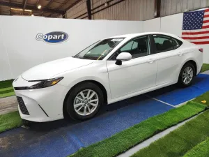 2025 TOYOTA CAMRY