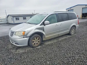 2011 CHRYSLER MINIVAN