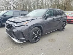 2021 TOYOTA HIGHLANDER