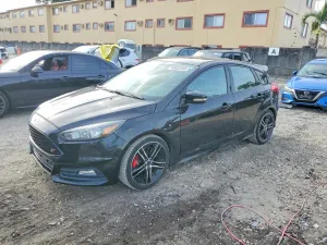 2016 FORD FOCUS