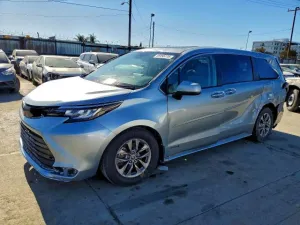 2021 TOYOTA SIENNA