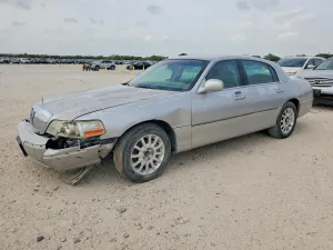 2006 LINCOLN TOWNCAR
