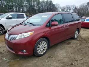 2014 TOYOTA SIENNA