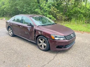 2013 VOLKSWAGEN PASSAT